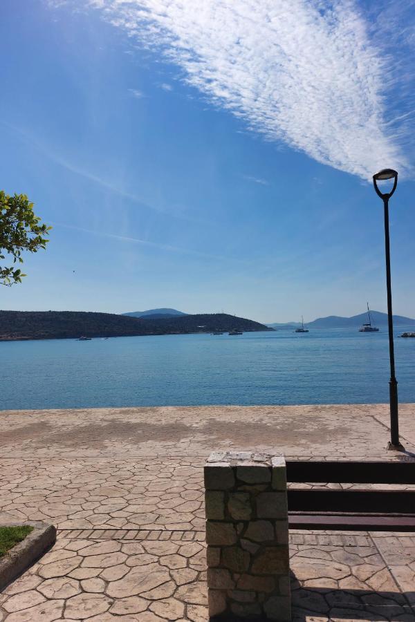 Appartamento Naiads Nest - The Blue Wave Varkiza Esterno foto